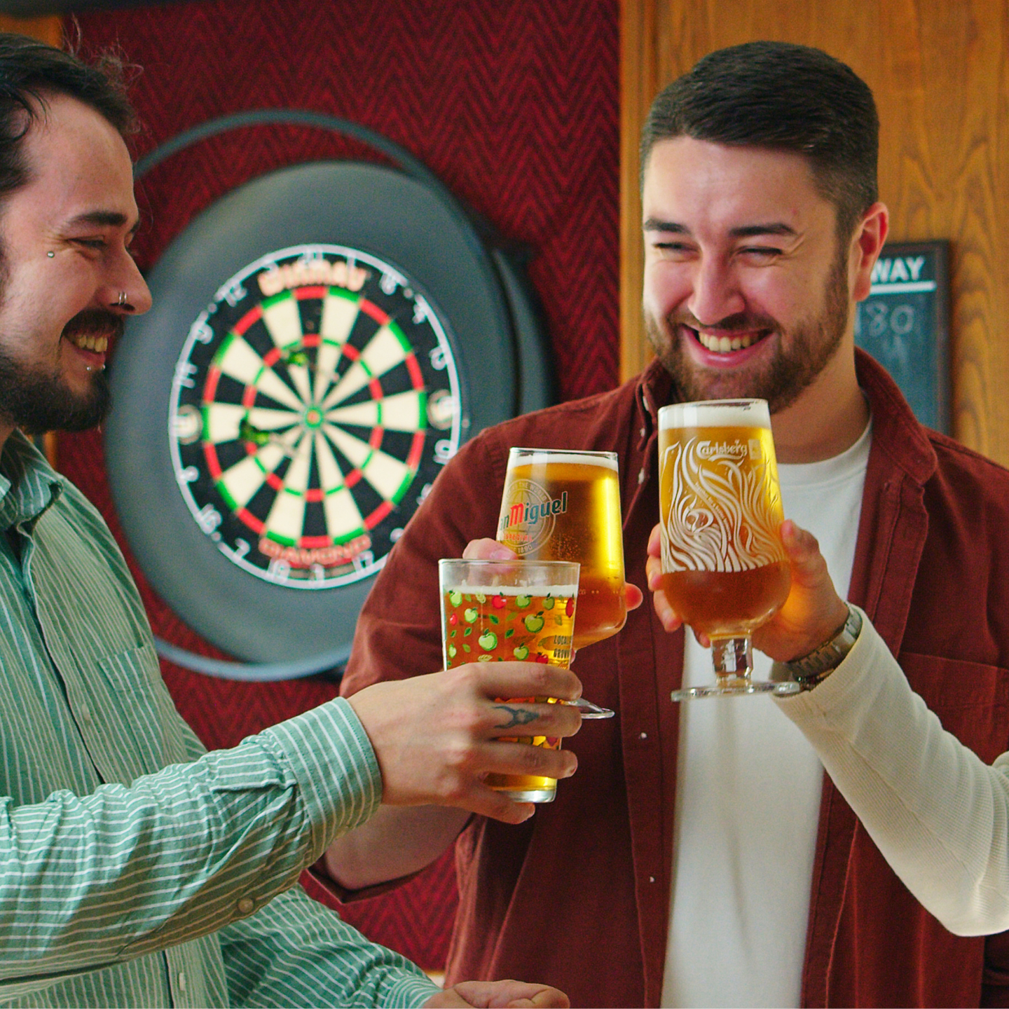 Raise a glass This Father's Day at The Horse & Jockey in West Bromwich!